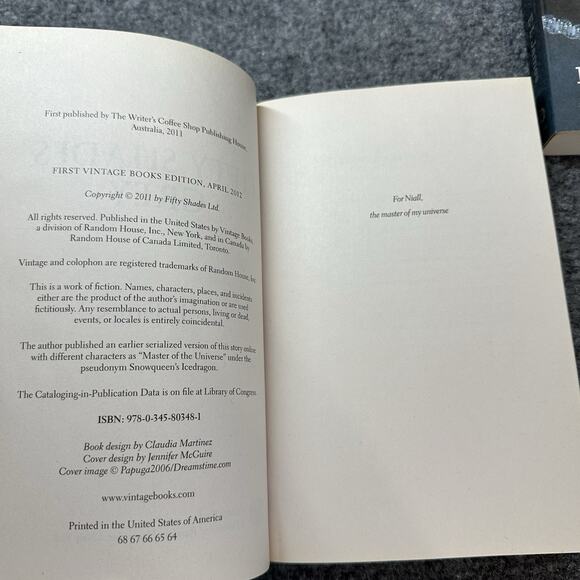 Fifty Shades of Grey Box set Of (3) Paperback First Edition (2012) Very Good - Picture 10 of 14